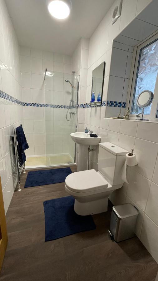 G&T Apartment Скарборо Екстер'єр фото